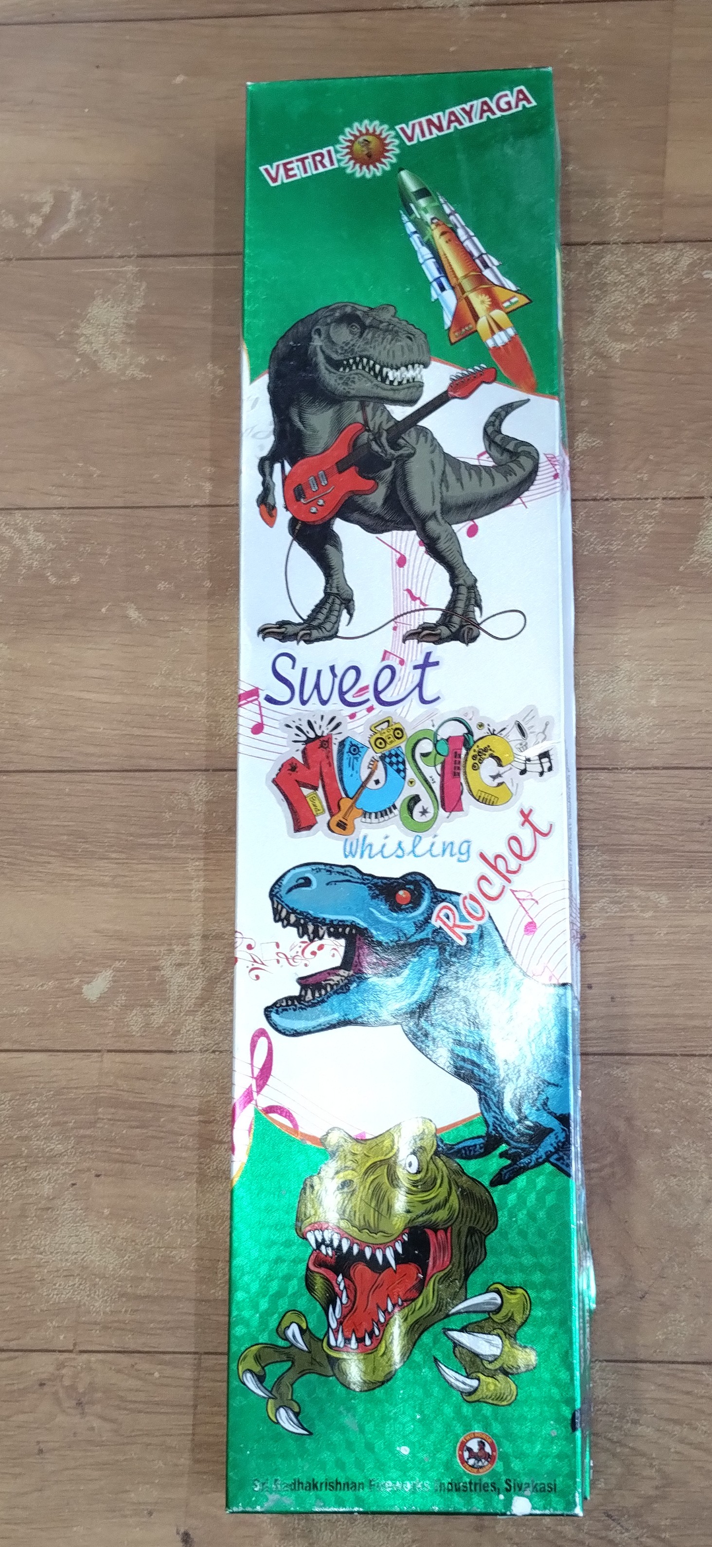 CL Crackers Music Rocket